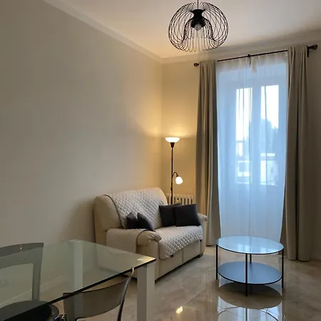 Διαμέρισμα Golden Round Palace